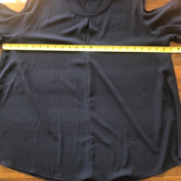 NAVY blouse with peekaboo shoulder plus size - Picture 6 of 9